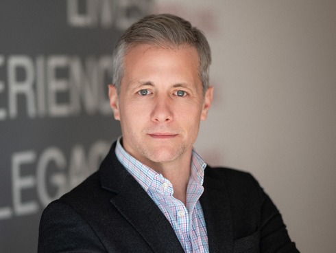 Θάνος Δούρος